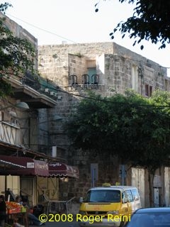 The spot where the Azal�s would spy on entering pilgrims